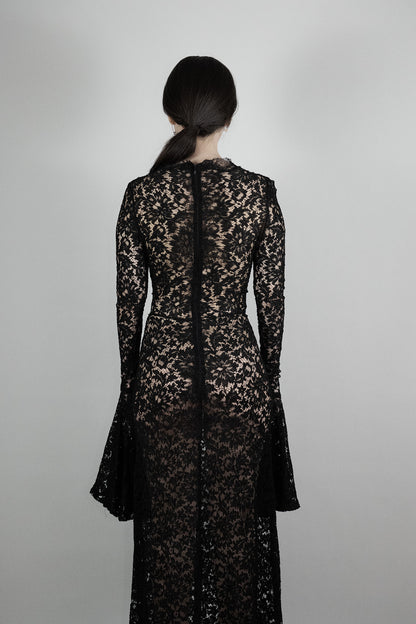 ベルレースドレス