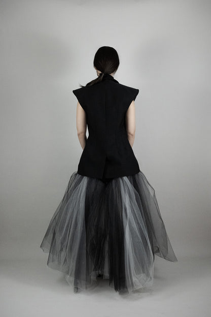 ノースリーブのコスチュームジャケット